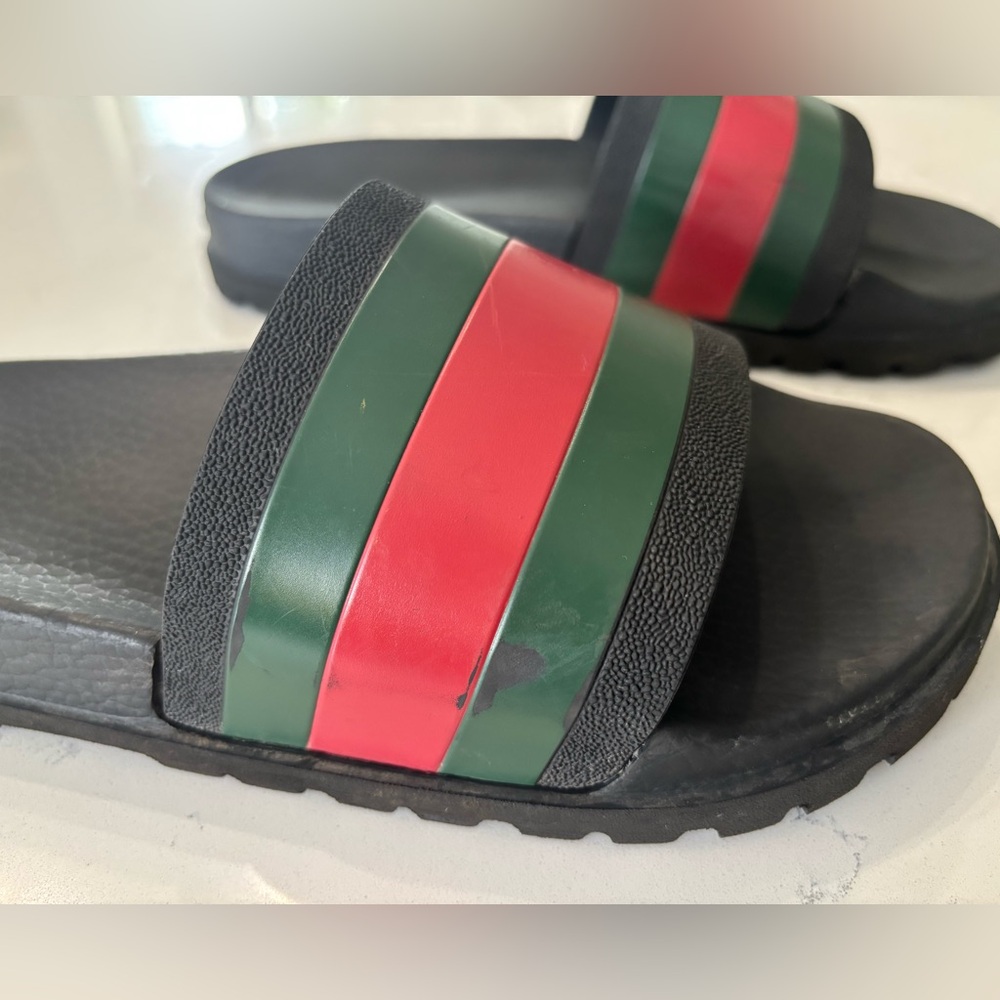Gucci Men’s Web Signature Slide Sandals - Picture 4 of 14